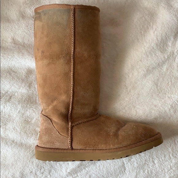 UGG Classic Tall II Boot - Picture 3 of 8